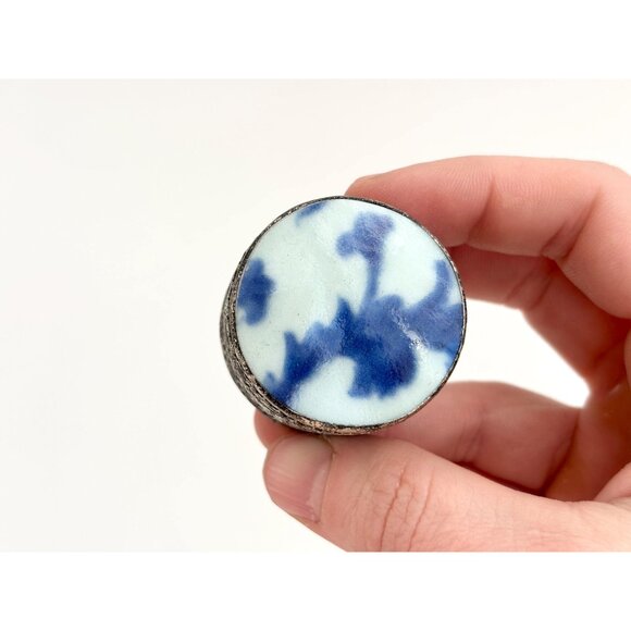 Japanense Handmade Blue Ceramic Floral Painted Oval Trinket | jewelry | Ring Box - Picture 2 of 15